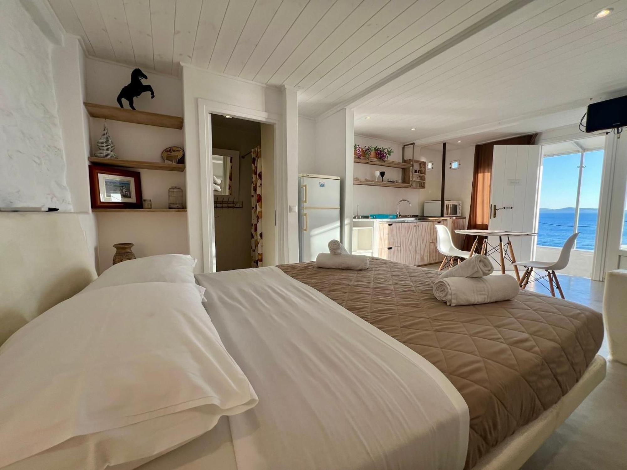 Mykonos Tourlos Nests - Sea View Escape Apartment Exterior photo